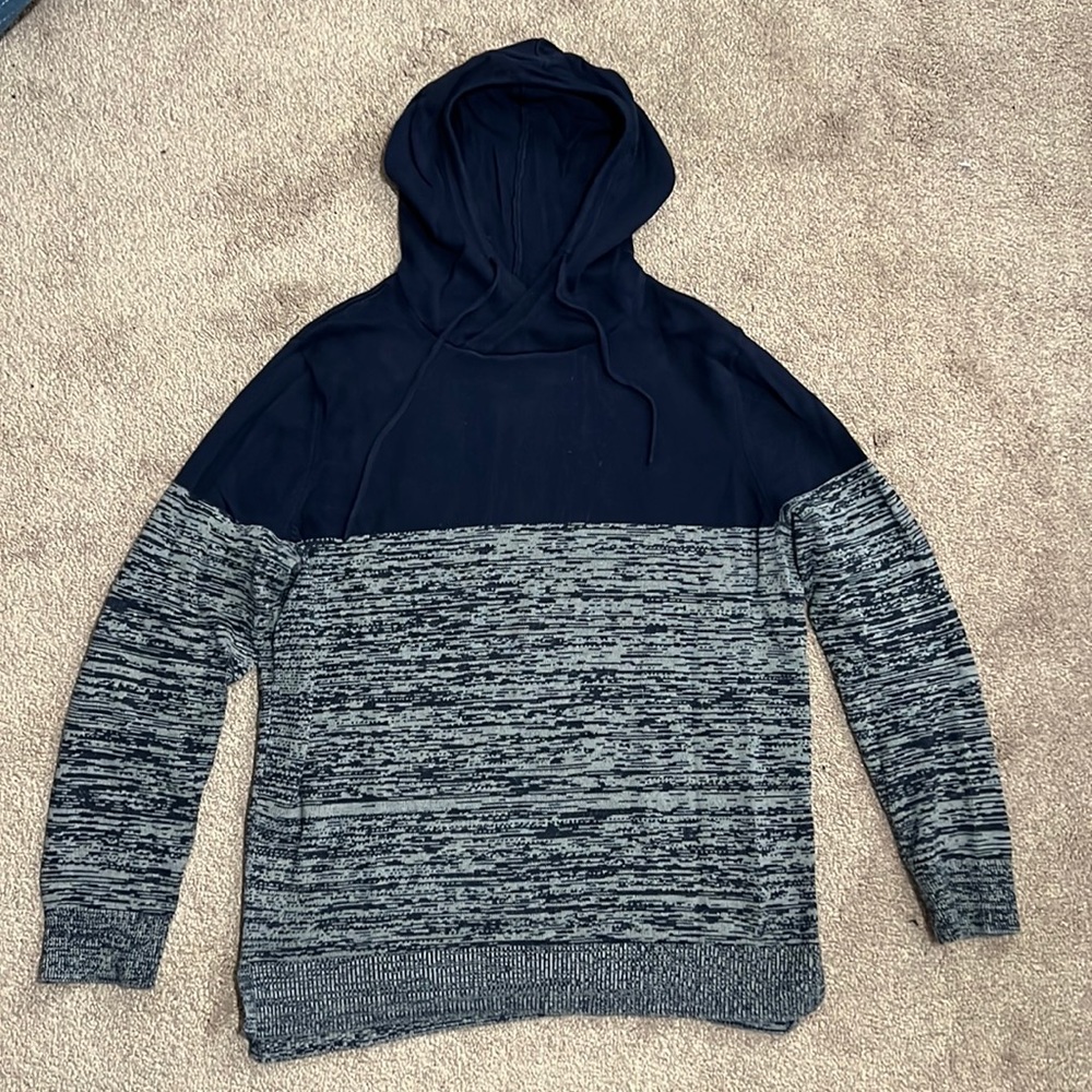 Express marble knit pullover hoodie sweater with pull string Pet/smoke free